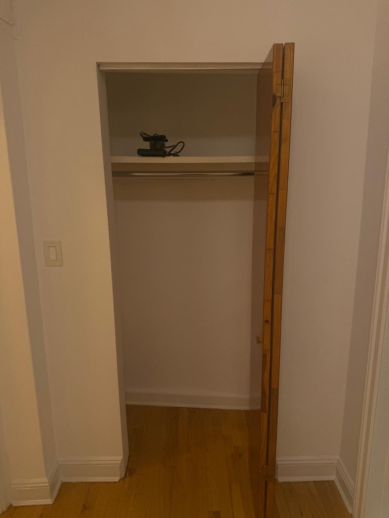 East 83rd Street - Photo 6
