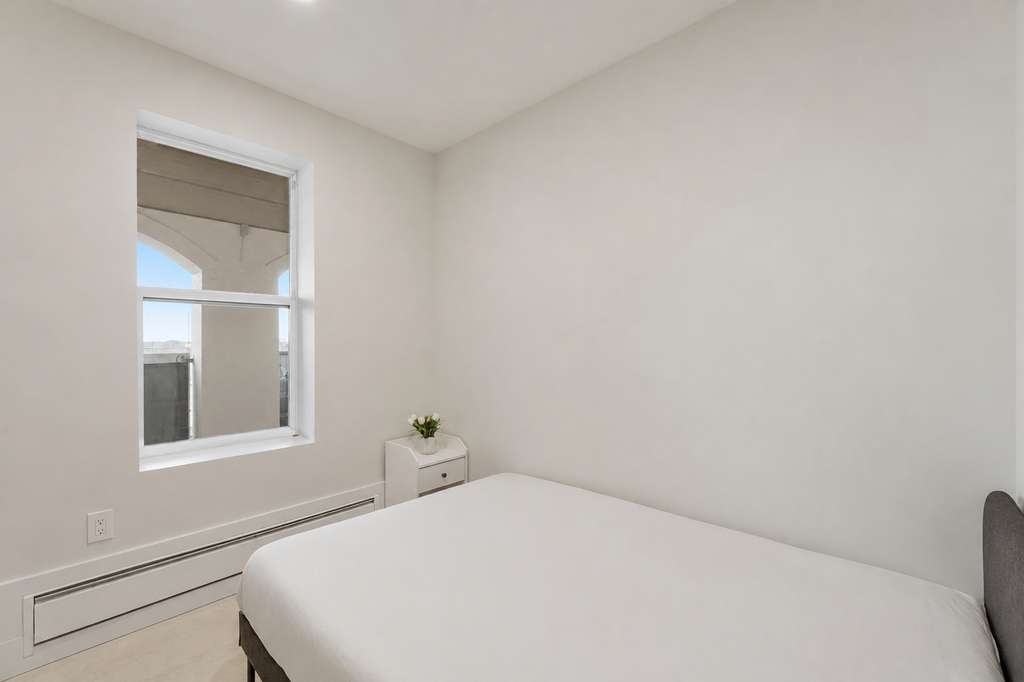 315 West Broadway - Photo 6