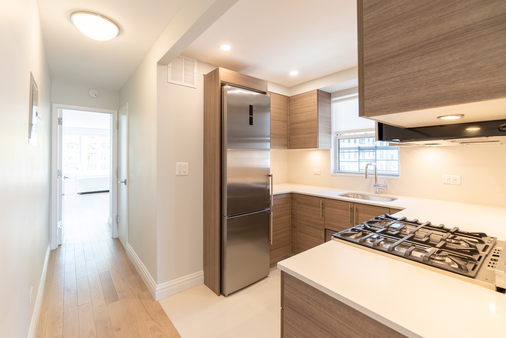 340 East 51st Street - Photo 3