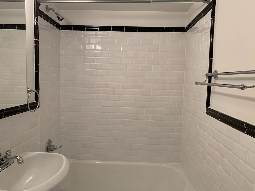 340 East 51st Street - Photo 4