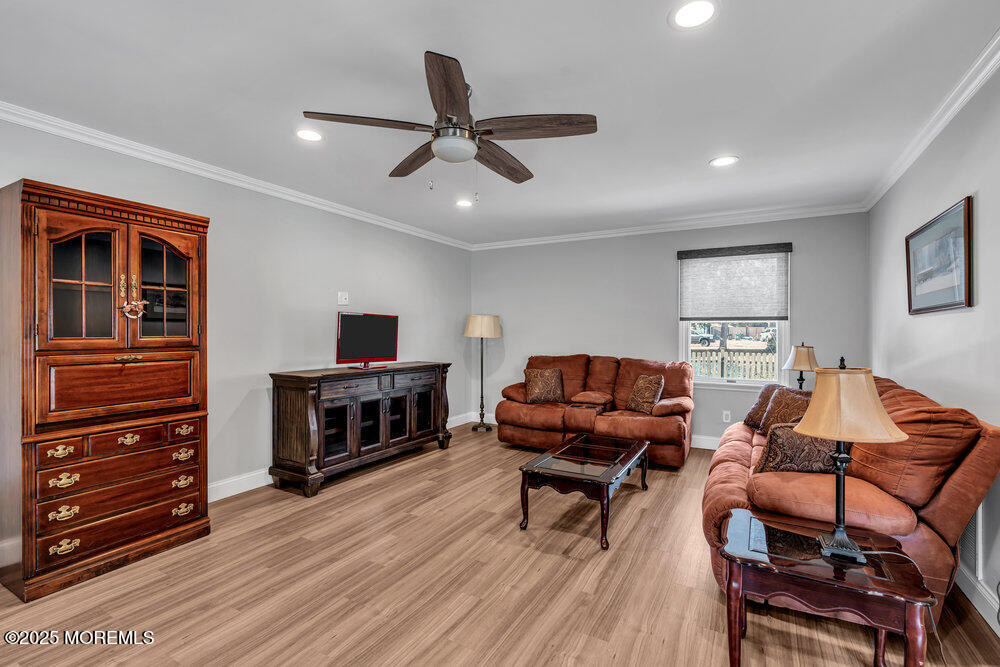 2137 Locust Road - Photo 15