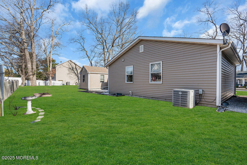 2137 Locust Road - Photo 19