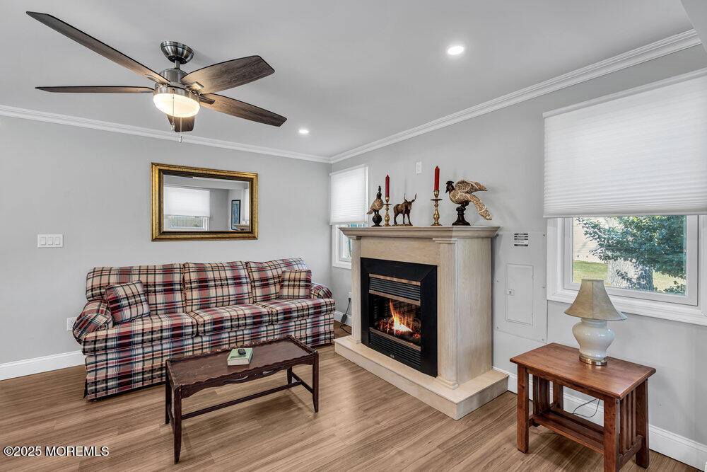 2137 Locust Road - Photo 4