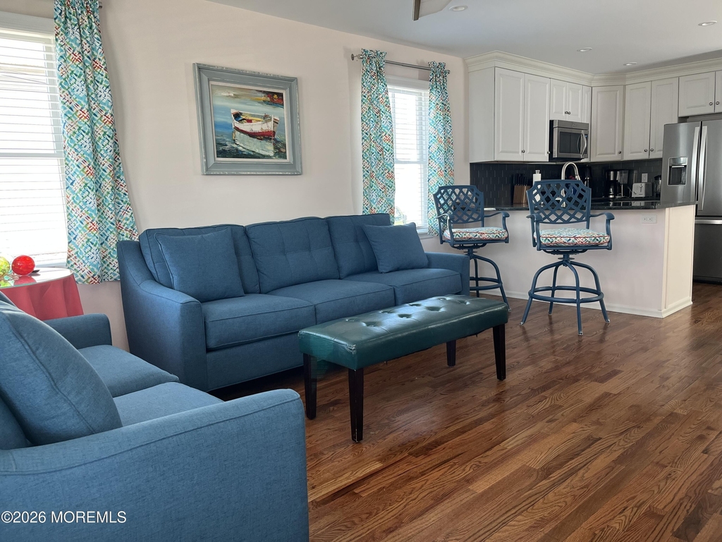 100 Ocean Park Avenue - Photo 0