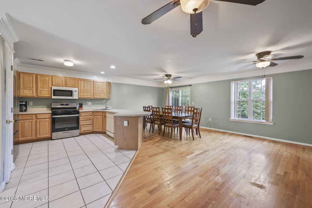 302 Graham Avenue - Photo 5