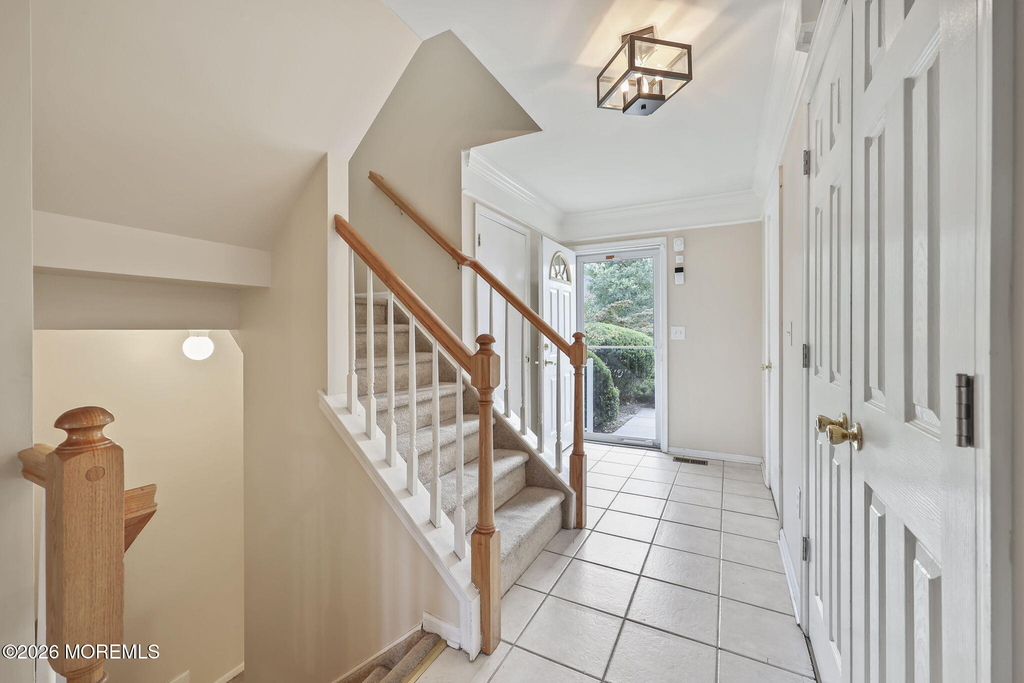 302 Graham Avenue - Photo 3