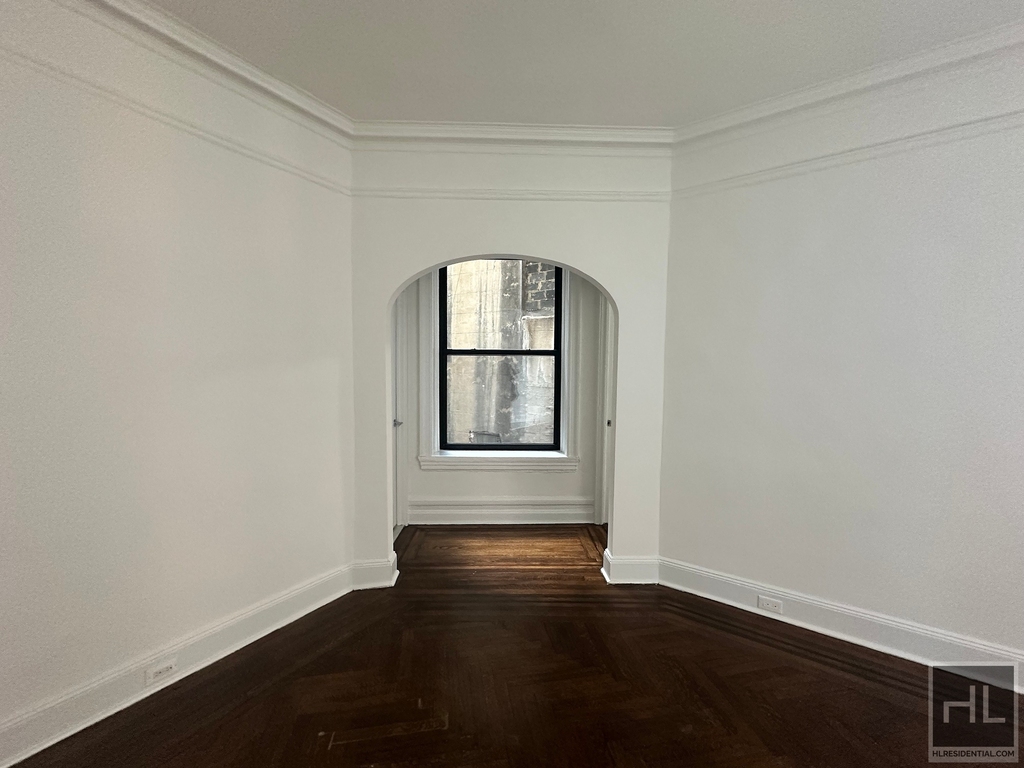 West 72 Street - Photo 1