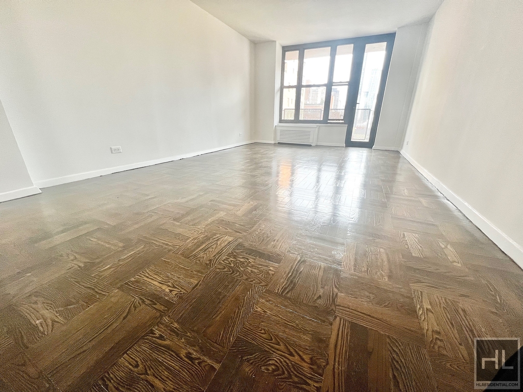 East 35 Street - Photo 0
