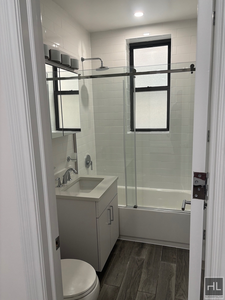 West 55 Street - Photo 4