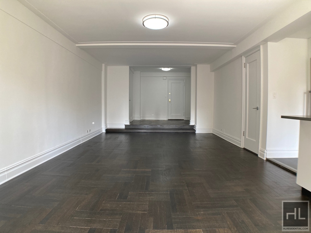 East 38 Street - Photo 0