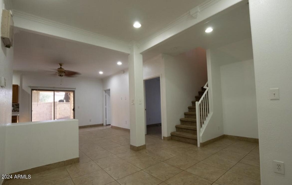 9427 W Virginia Avenue - Photo 3