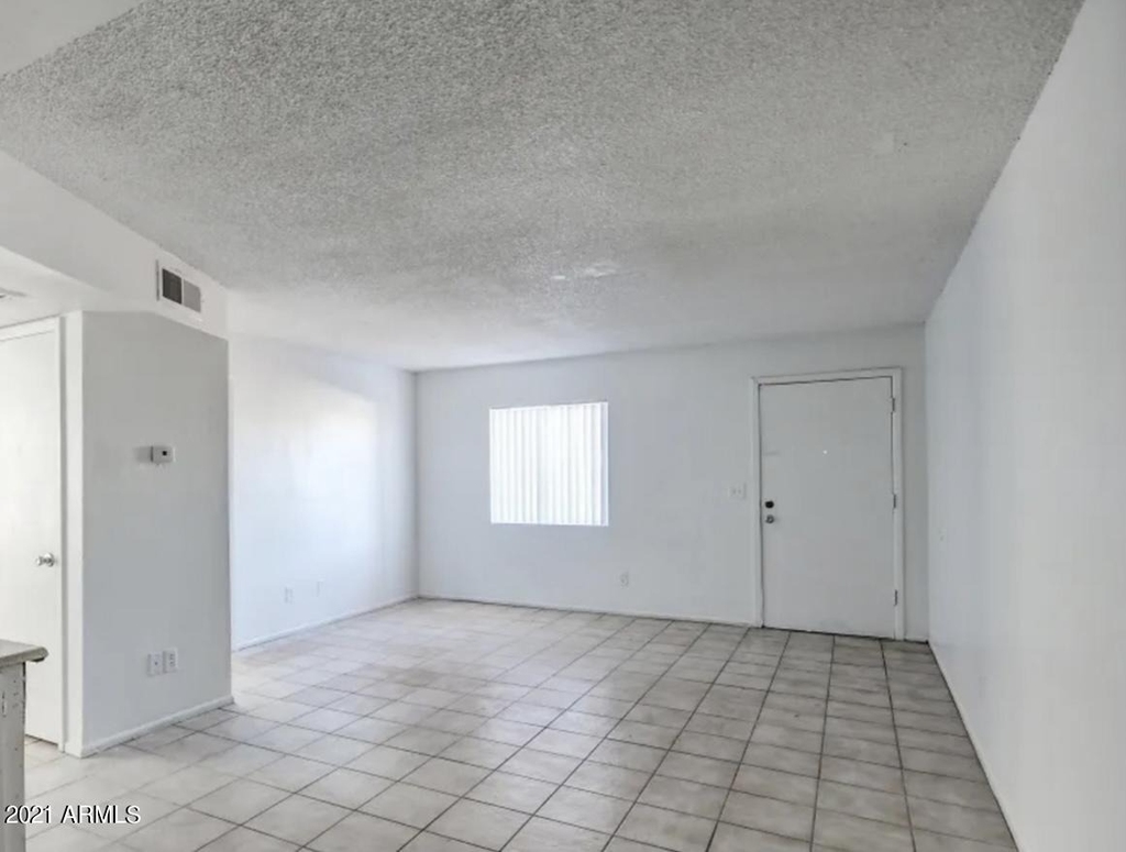 1709 W Mountain View Road - Photo 3