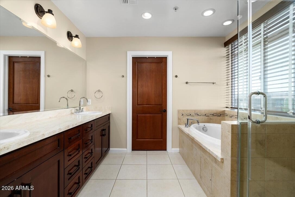 4931 N Woodmere Fairway -- - Photo 16