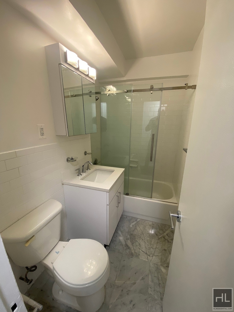 East 35 Street - Photo 11