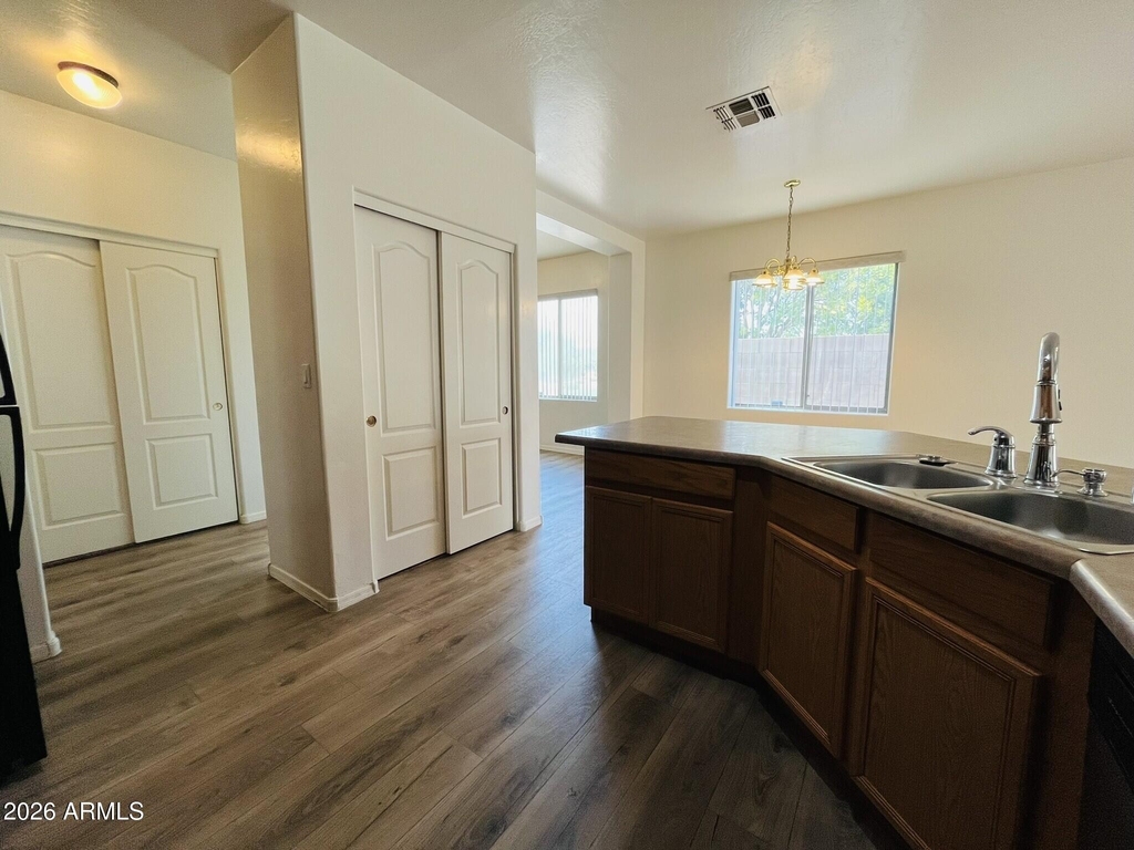 5620 W Ellis Drive - Photo 5