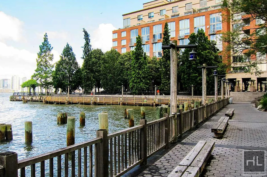 Battery Place - Photo 0