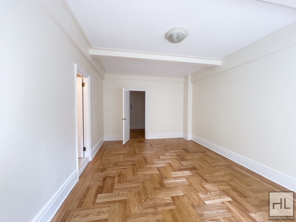 West 79 Street - Photo 2