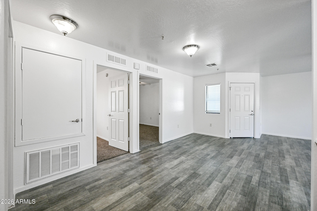 3065 N 67th Avenue - Photo 10