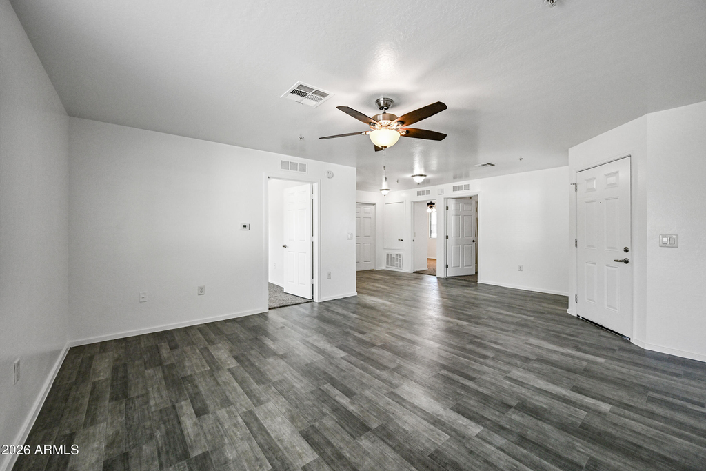 3065 N 67th Avenue - Photo 5