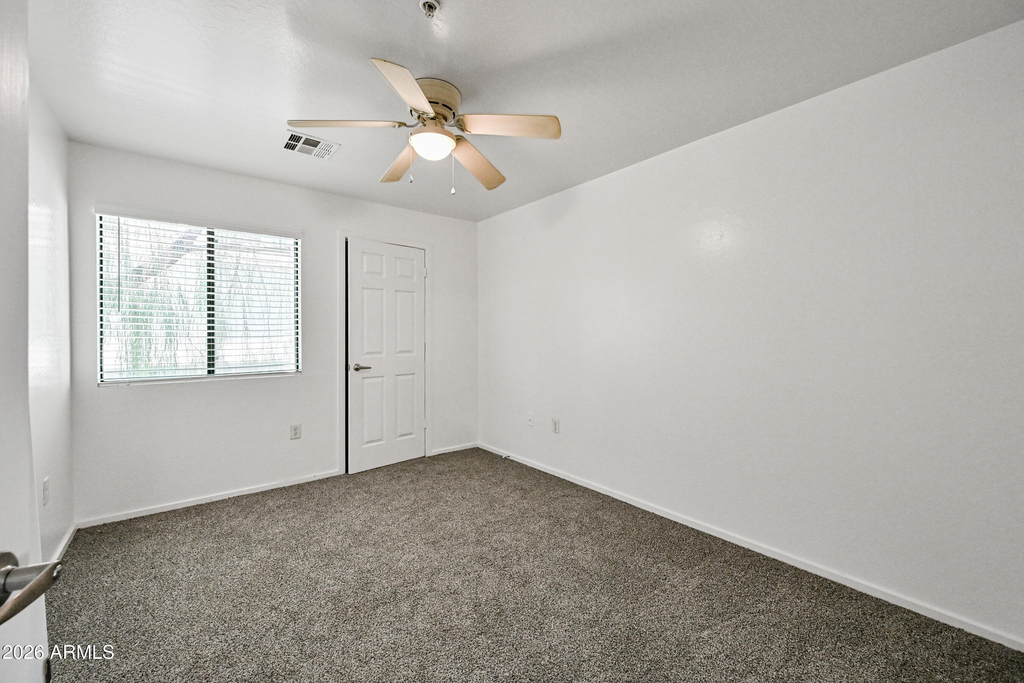 3065 N 67th Avenue - Photo 14