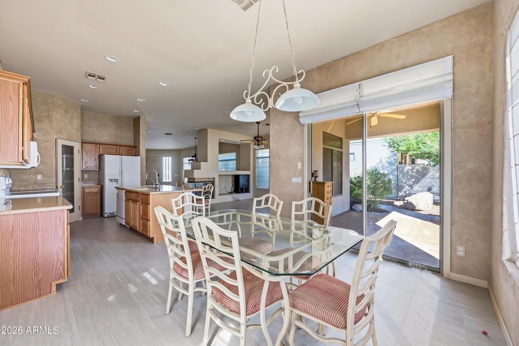 2219 E Valencia Drive - Photo 13