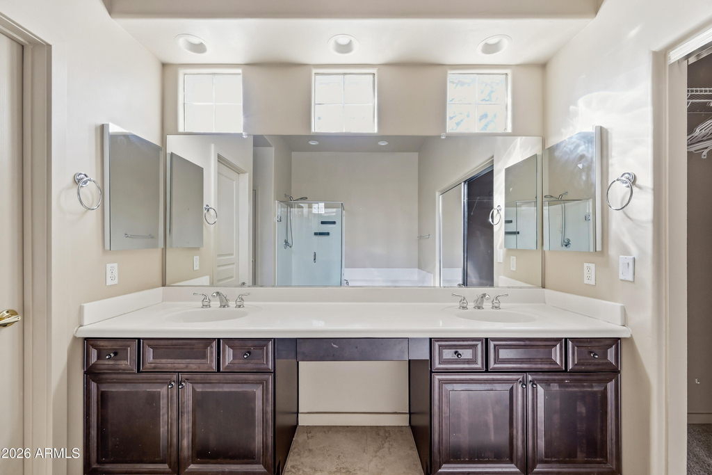 2219 E Valencia Drive - Photo 17