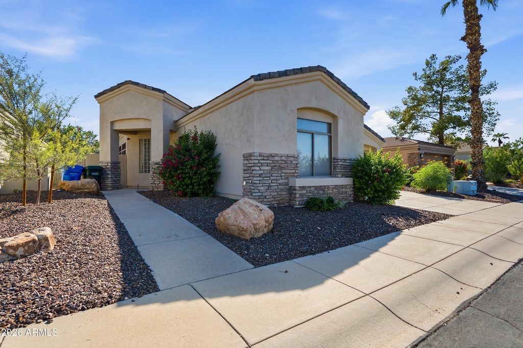 2219 E Valencia Drive - Photo 1