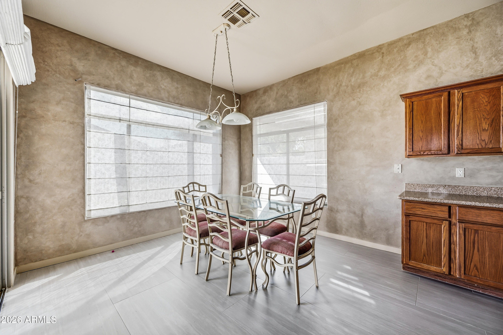 2219 E Valencia Drive - Photo 12
