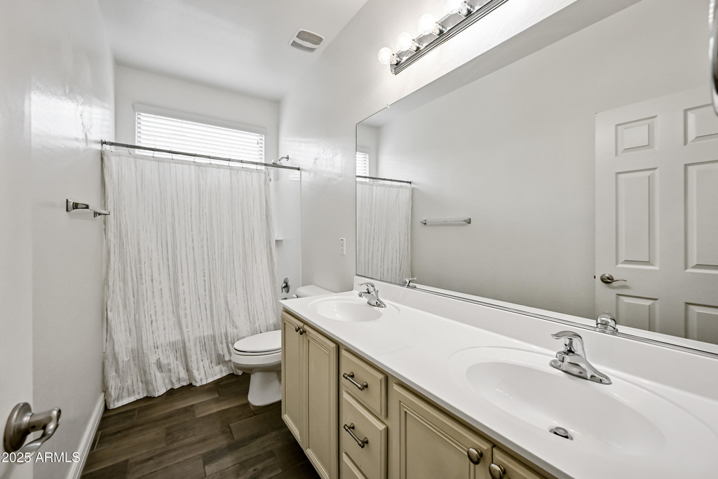 2414 E Hazeltine Way - Photo 20