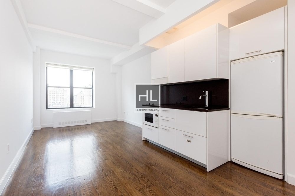 West 91st Street - Photo 1