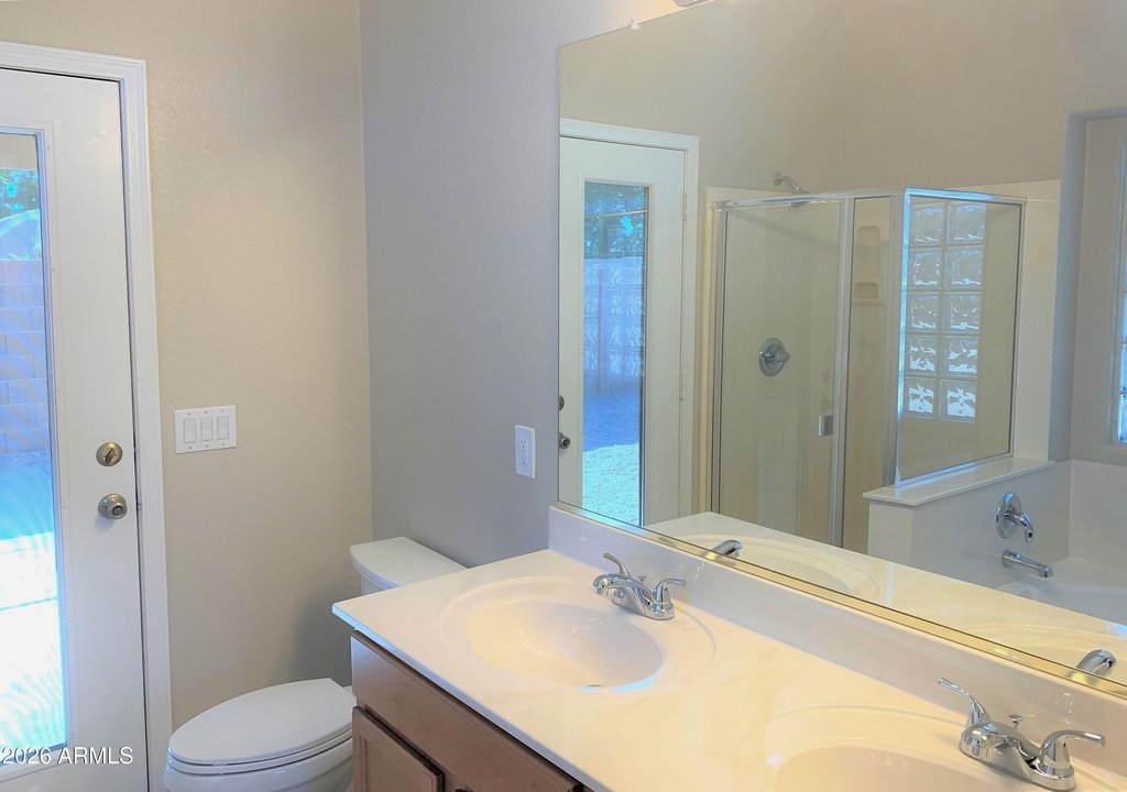 1723 E Erie Street - Photo 11