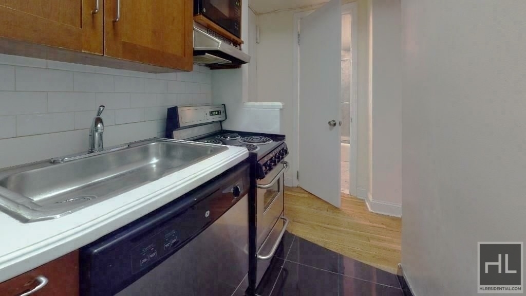 West 68th Street - Photo 3