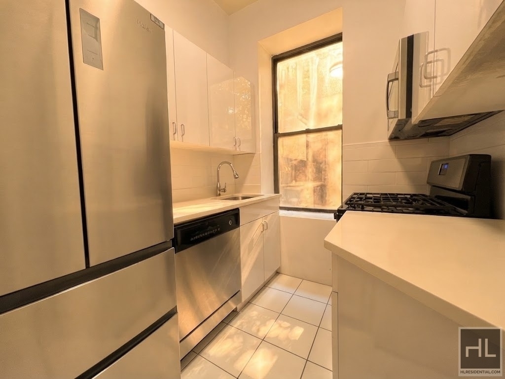 West 72 Street - Photo 3