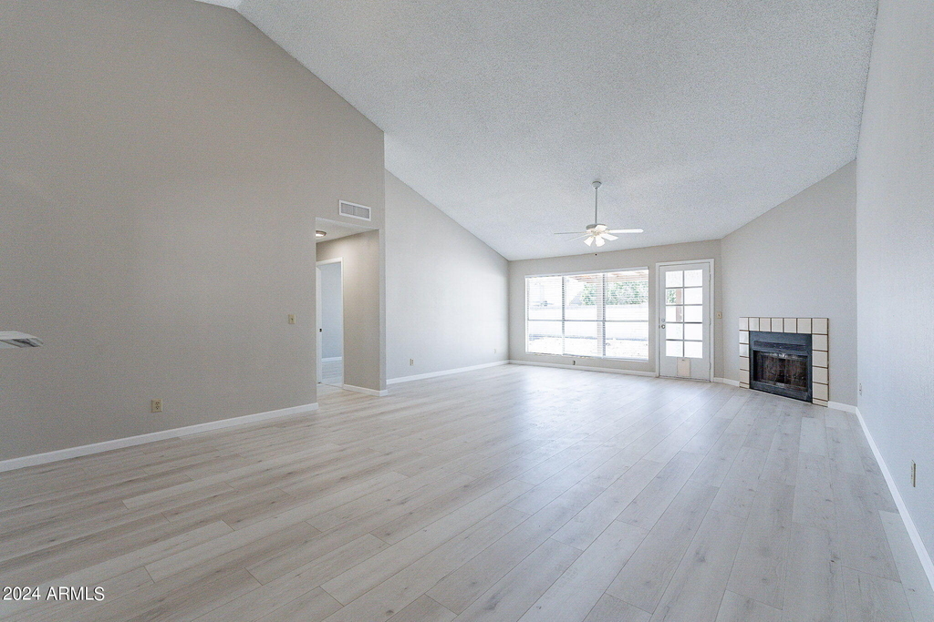 11926 N 78th Drive - Photo 8