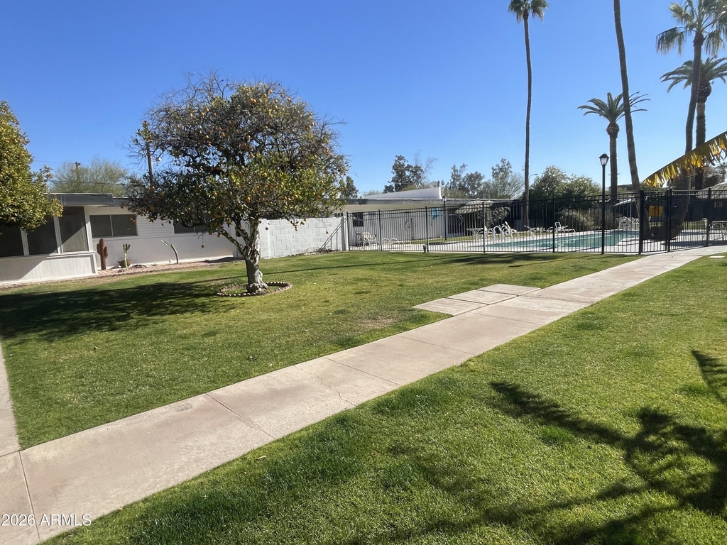 3242 E Camelback Road - Photo 16