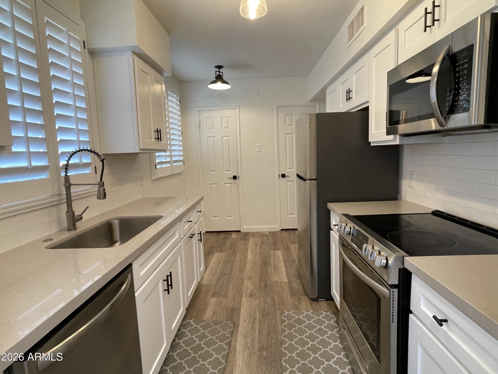 3242 E Camelback Road - Photo 4