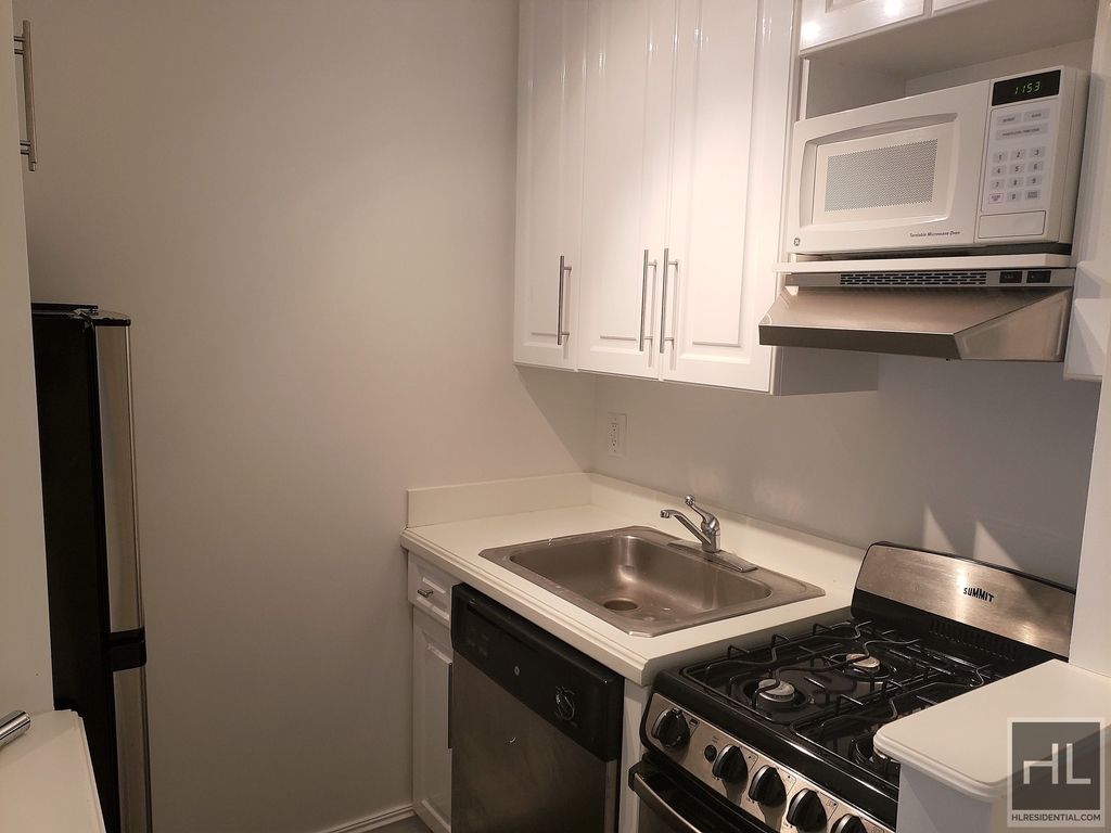 West 68th Street - Photo 2