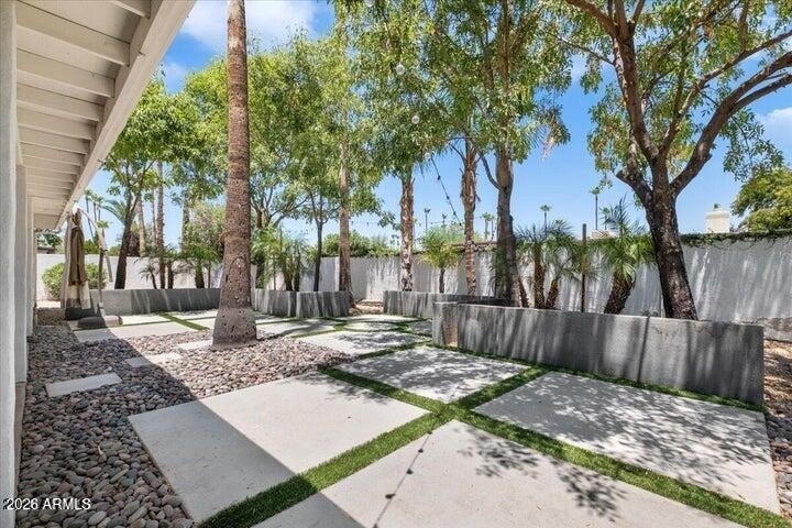 6828 E Ludlow Drive - Photo 28