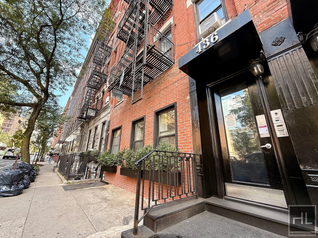 West 52nd Street - Photo 0