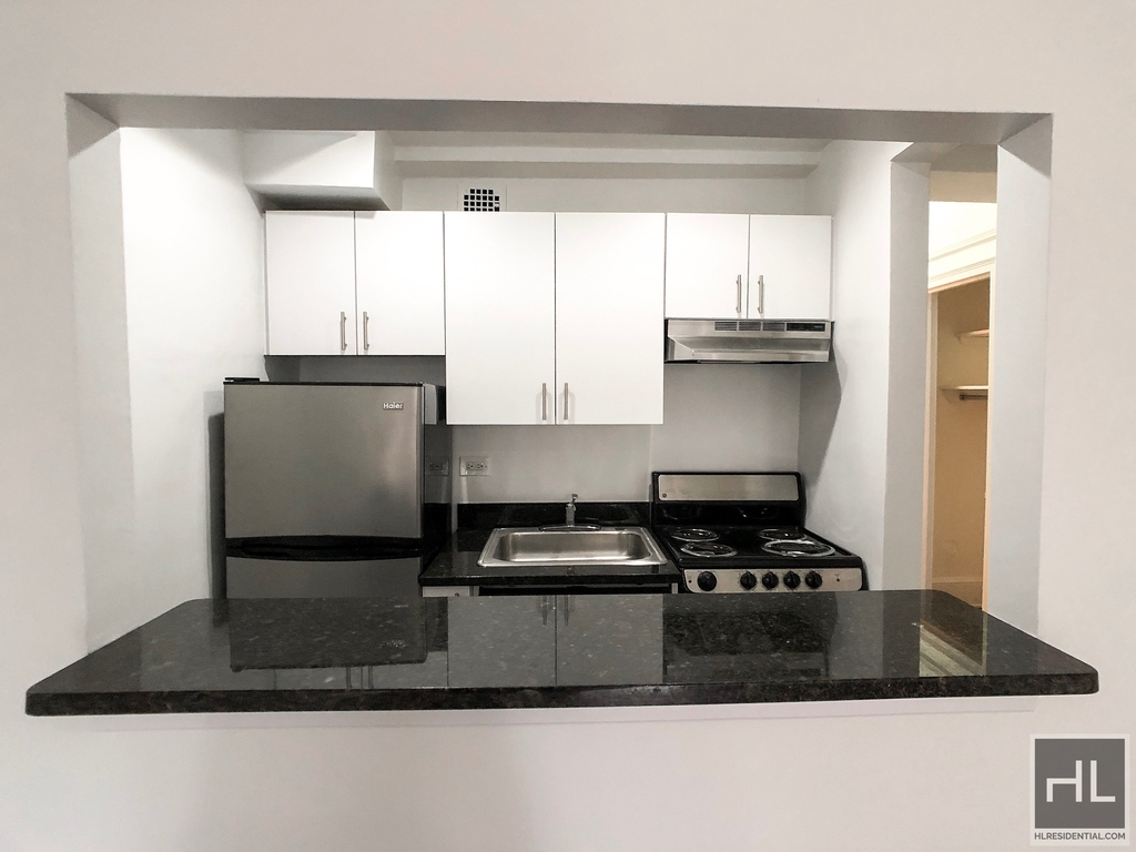 West 73rd Street - Photo 2