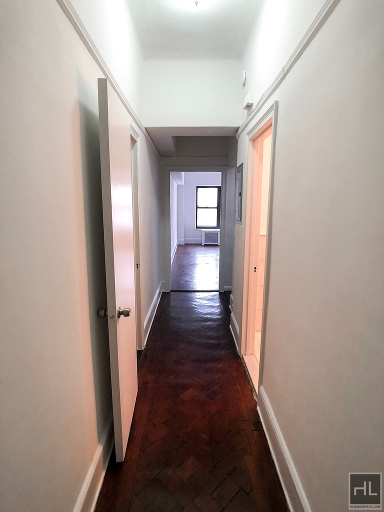 West 73rd Street - Photo 3