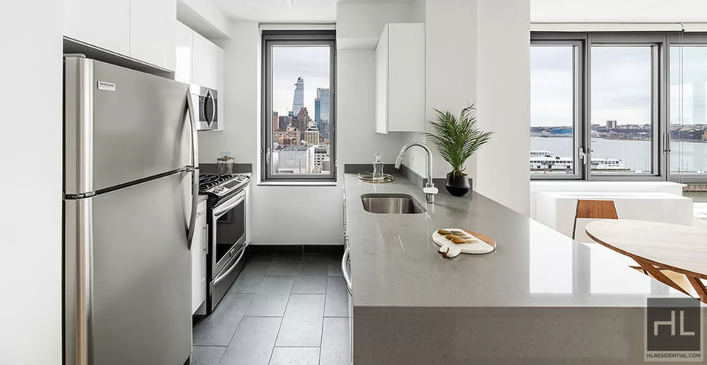 West 57th Street - Photo 1