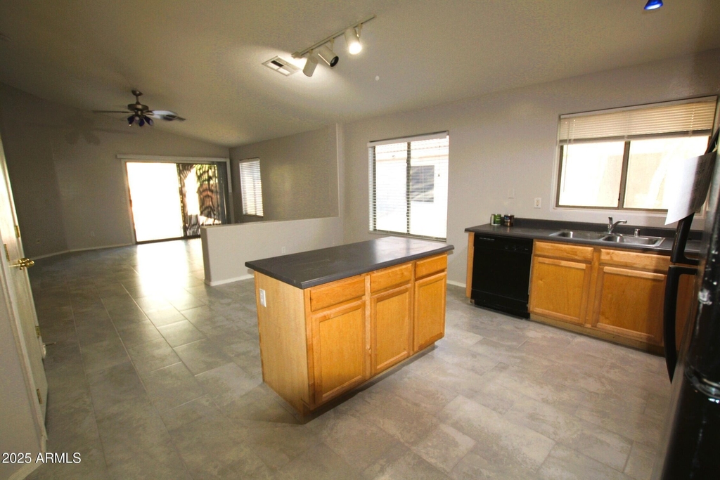 14129 N 133rd Drive - Photo 4
