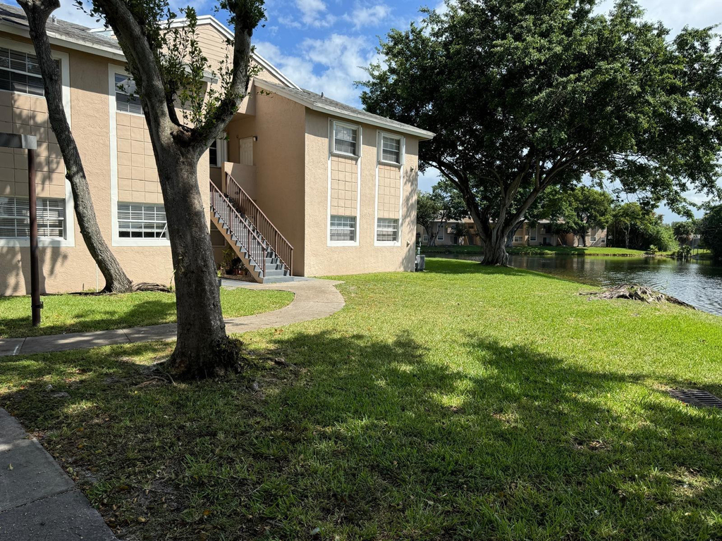 2151 Nw 96th Terrace - Photo 4