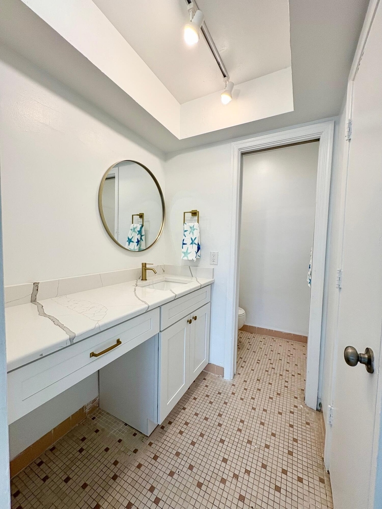 305 Se 9th Avenue - Photo 11