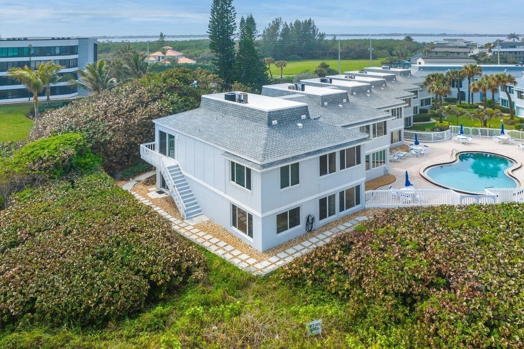 1457 Ne Ocean Boulevard - Photo 32