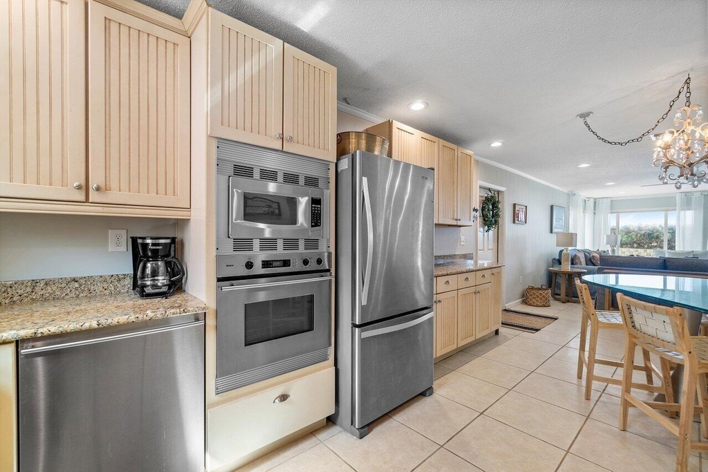 1457 Ne Ocean Boulevard - Photo 6