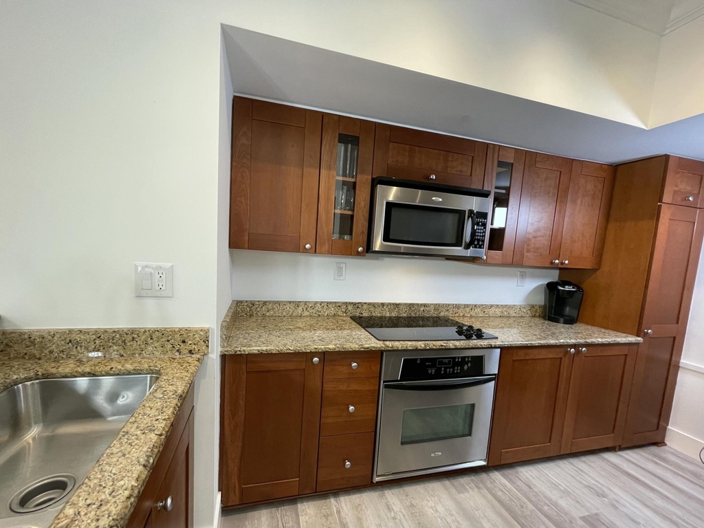 415 Nw Flagler Avenue - Photo 6