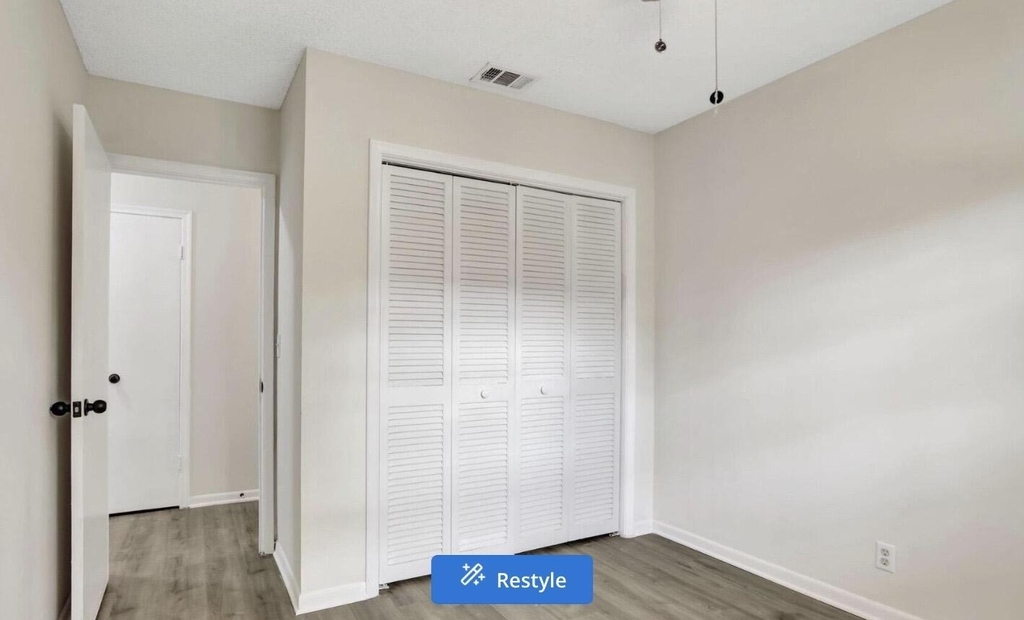 3056 Riverside Drive - Photo 18