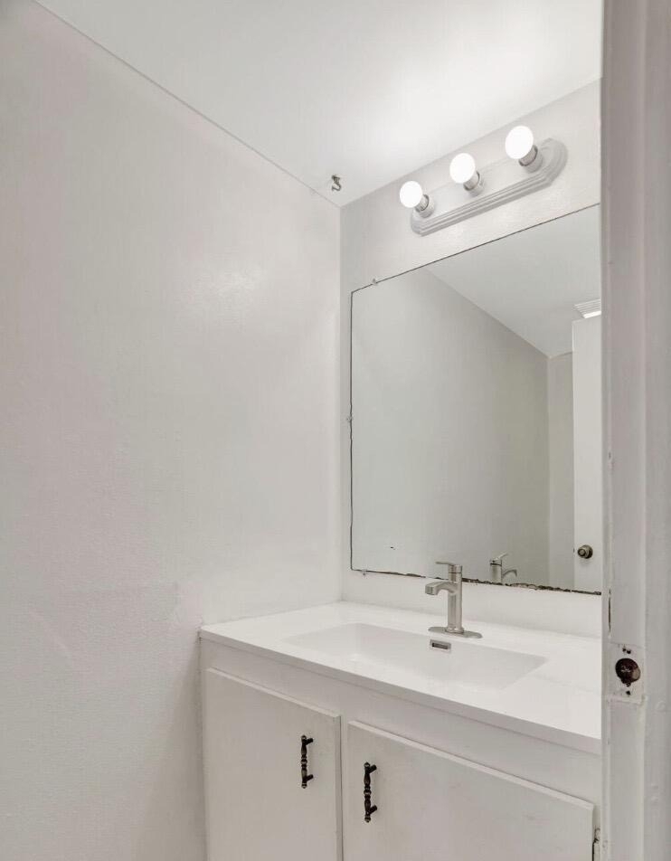 3056 Riverside Drive - Photo 7